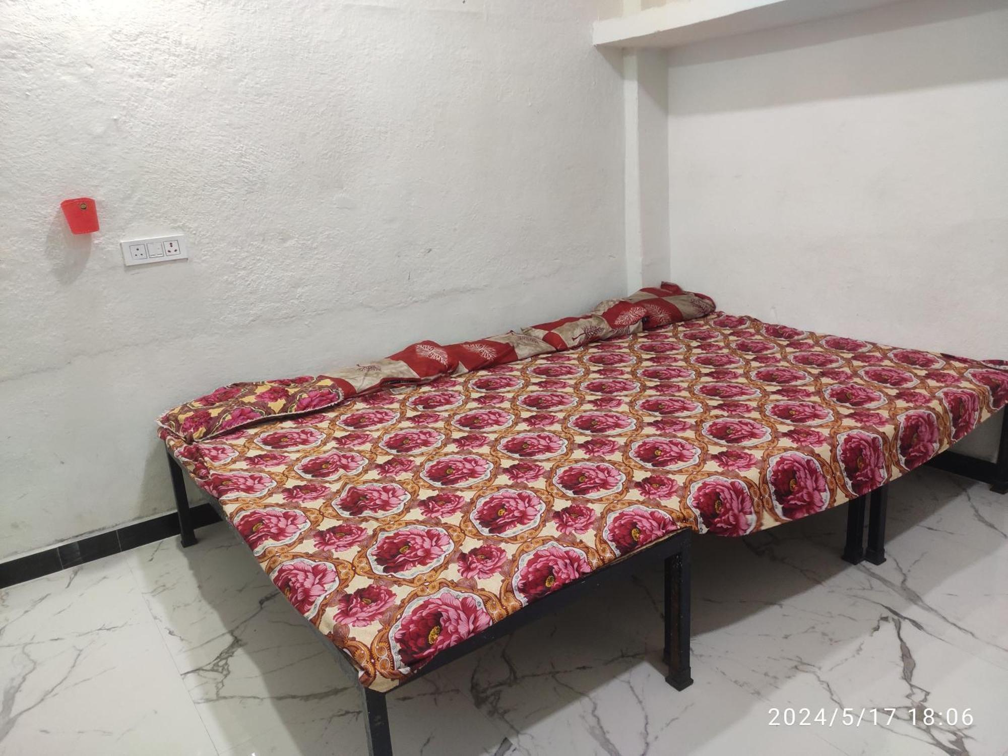 Kuber Bhandari Guest House And Hotel Sehore Exteriör bild